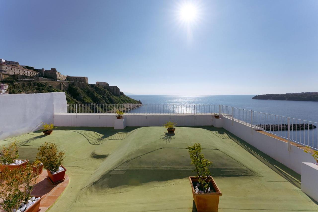 Torretta Corricella- Punta Serra Procida Extérieur photo